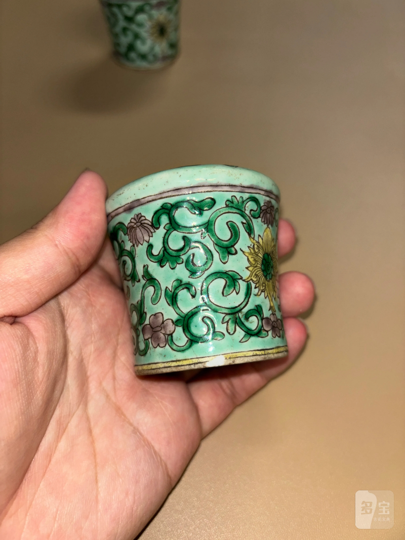 清晚期 素三彩西番莲纹轴头一对 - 图12